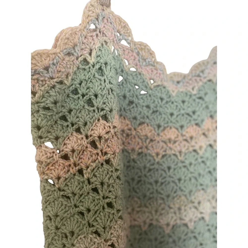 Handmade Crochet Throw Blanket Sage Green Pink Shell Stitch Afghan‎ 59x53